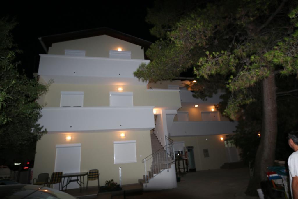 Novalja Inn 2 Экстерьер фото