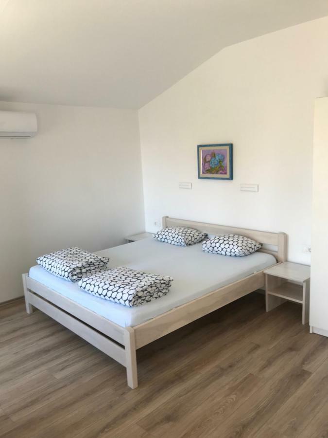 Novalja Inn 2 Экстерьер фото
